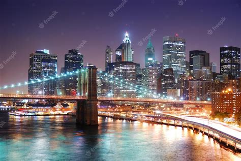 Free Photo | New york city manhattan and brooklyn bridge