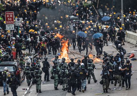 全港各界“守护香港”和平集会正式开始：“反对暴力！香港加油！” - 热点 - 老辰光网 - 老辰光