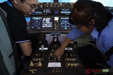 北京航展展C919驾驶舱模拟器 设备非常先进
