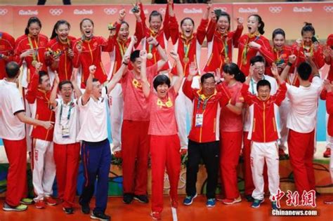 第10次加冕世界冠军 中国女排荣誉柜金光闪闪|中国女排|奥运会 ...