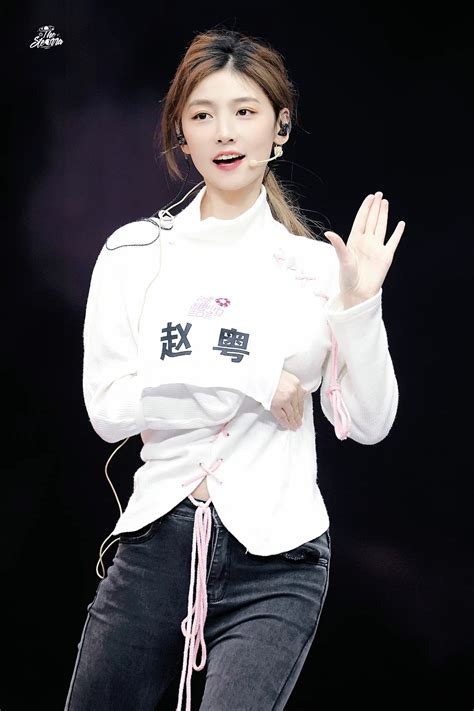 张粤图片