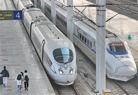 今天，上海-南通铁路“全线拉通”