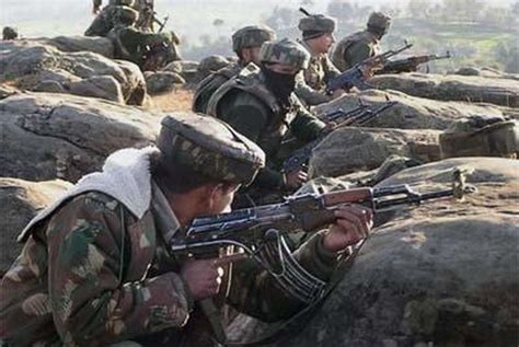 印度陆军参谋长中印边境做战前动员，视察第14军团作战准备|印度陆军|印军|中印边境_新浪新闻