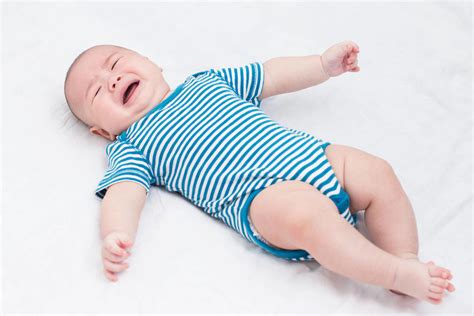 睡姿决定性格？四种宝宝睡觉姿势，父母晚上可以观察一下|睡姿|宝宝|性格_新浪新闻