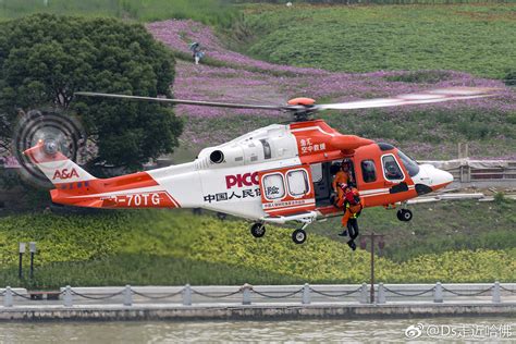 搜救直升机逐一抵达着陆现场_中国载人航天官方网站