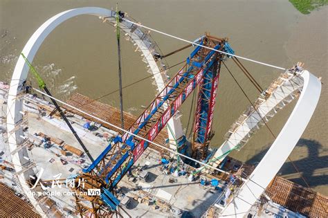 岷江特大桥7号桥实现合龙 成乐高速扩容工程项目取得阶段性突破-眉山楼盘网
