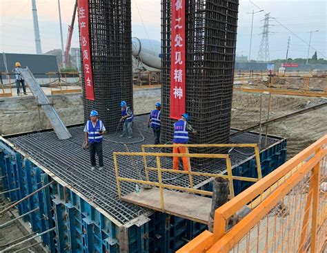 中国水利水电第十四工程局有限公司 基层动态 电建科研大厦项目筏板首仓B栋混凝土完成浇筑