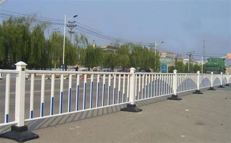 市政护栏-新疆捷信金业防护工程有限公司