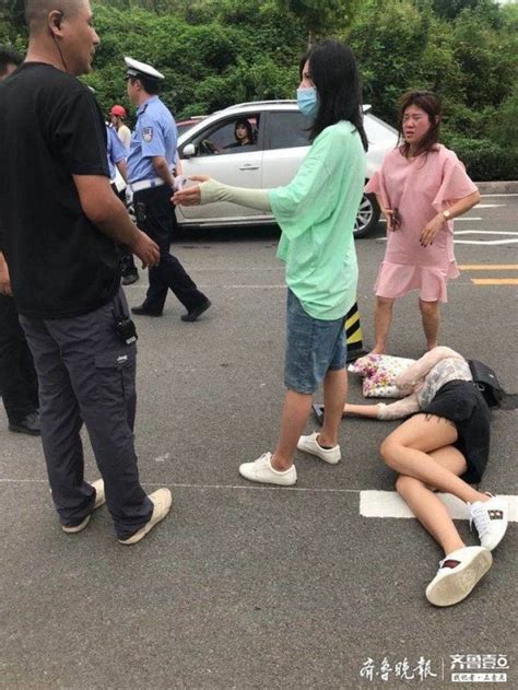 青岛宜家一保安因停车纠纷打伤三顾客，警方：打人者已被控制_新民社会_新民网