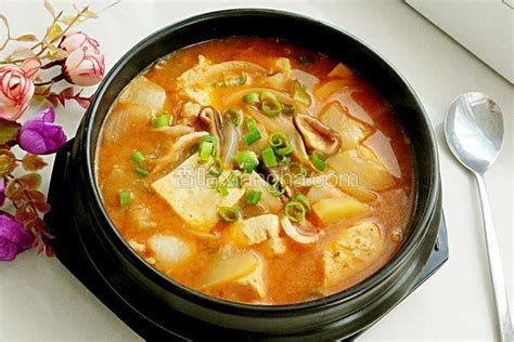 韩式大酱汤的做法_菜谱_香哈网