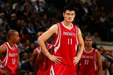 中国人进入nba的有哪些人(29.7分19板4.8帽！中国进入NBA的6名球员，前一年都是什么表现？)