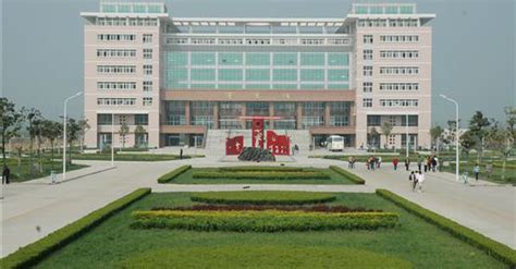 土木系教师参观学习宿州学院物业管理专业建设-滁州职业技术学院
