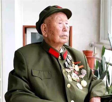 六十年守护烈士墓 他是湖南最后一名在乡退伍红军老战士 - 今日关注 - 湖南在线 - 华声在线