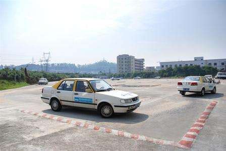 在上海考驾照是选择好的驾校还是选择好的教练比较好-上海驾校点评网