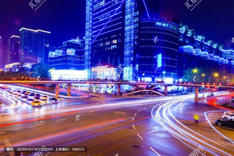 市中心繁华商圈夜景高清图片下载-正版图片500177314-摄图网