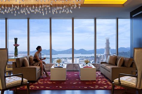 新酒店 | JW 万豪侯爵的亚太首店开业了，黄浦江畔再添奢华酒店|界面新闻 · 旅行