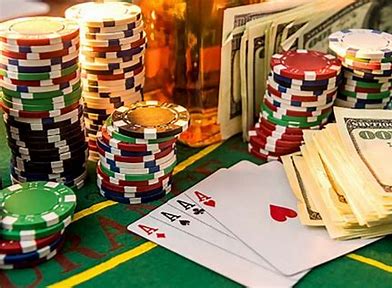 Pôquer por Dinheiro: A Competição de Pôquer e Festa de Jogos de Azar do Brasil
