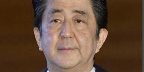 日本首相安倍晋三前往医院检查 上个月被曝吐血_手机新浪网