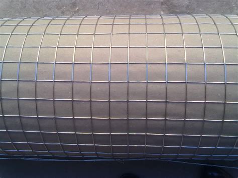 镀锌电焊网片 墙体抹墙网钢丝网 金属养殖养兔鸽笼铁丝网-阿里巴巴