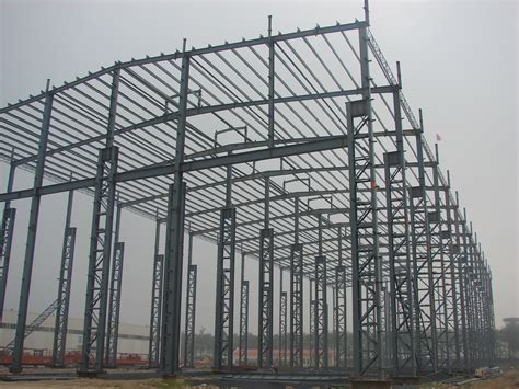 如何提高钢结构厂房安装精度 - 佛山钢结构厂家鸿峰建设有限公司