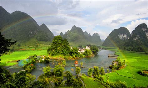 广西靖西最秀美的景点：鹅泉风景区__财经头条