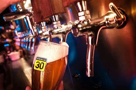 啤酒行业迎来升级拐点，「鲜啤30公里」如何抢占鲜啤品类新蓝海？ | Foodaily每日食品