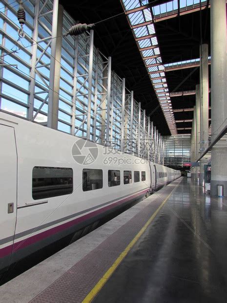 中国造得最漂亮的火车站，坐车时顺便旅游，就在山东青岛！|钟楼|青岛火车站|火车站_新浪新闻