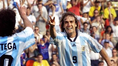 J9说足球：足球界的传奇之一来自阿根廷的战神巴蒂斯图塔