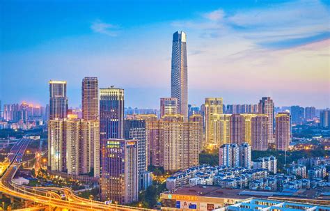 武汉CBD商务区泛海国际居住区高清图片下载-正版图片500963173-摄图网