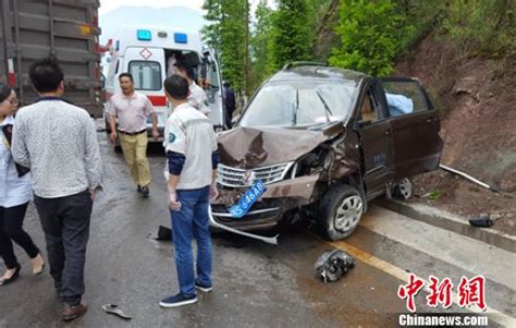 四川宣汉连环车祸致4死8伤 肇事者已被警方控制_新浪新闻