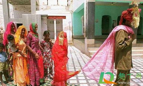 印度童婚在晚上会干嘛-印度童婚如何行房-趣丁网