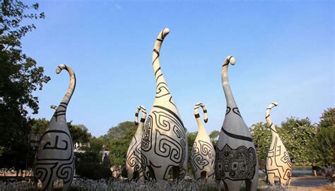 主题公园雕塑的设计极具挑战性-上海灵闪美陈工厂