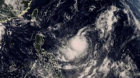 17级台风有多恐怖？2013年的台风海燕，让半个菲律宾消失 #台风 #科普一下 #科普知识 #知识_腾讯视频