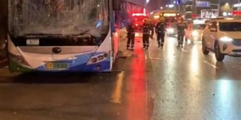 沈阳公交车爆炸已致1死42伤_手机新浪网