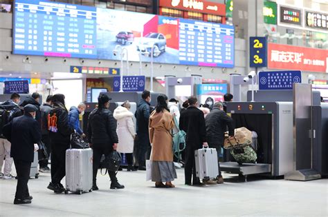 【图集】元旦假期来临 实拍节前的长春火车站-中国吉林网