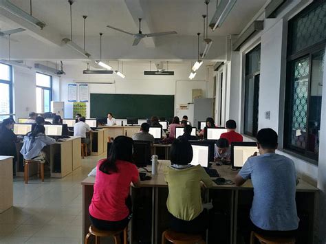 计算机专业教学部召开《计算机及其应用基础》学业水平测试专项教研活动
