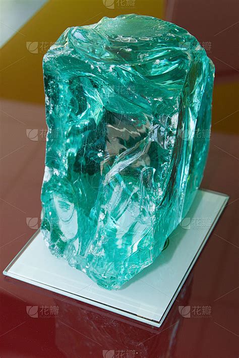 石头联名上美影推灭菌扫地机，三重热力技术直击家庭清洁痛点 石头P20UltraPlus 三重热力灭菌 100℃高温除菌 扫地机器人 石头上美影联名 60℃热水拖地 母婴除菌清洁 宠物毛发清理 第1张