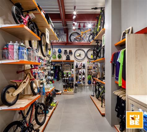 自行车专卖店设计 – 米尚丽零售设计网 MISUNLY- 美好品牌店铺空间发现者
