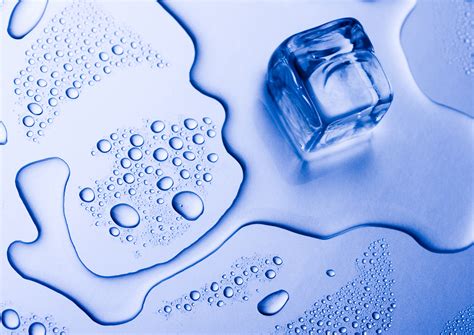 冰水混合物的温度是多少（冰水混合物的温度总是0℃的原因） | 说明书网