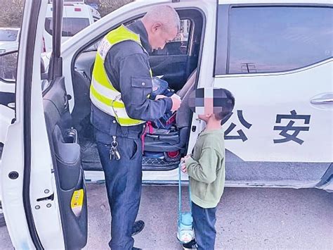 潍坊一派出所警员集体发朋友圈 帮4岁孩子回家-半岛网