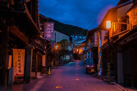 日本冲绳街头夜景高清图片下载-正版图片500799217-摄图网