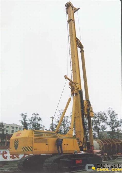 徐工旋挖钻机XR280D产品高清图-工程机械在线