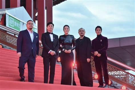 第五届北京国际电影节开幕式 明星大腕走红毯——人民政协网