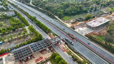江西九江：公路建设忙-人民图片网