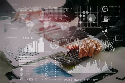 投资者分析股票市场报告和商业情金融仪表板并配有关键业绩指标商人从事成本和计算器的财务工作图片素材-正版创意图片307263155-摄图网