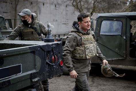 欧盟主席泄露天机：乌军阵亡10万，俄30万新军已就位，今冬将决战|乌克兰|新军|阵亡_新浪新闻
