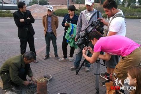 攸县“非遗”项目《打铁水》首次接受台湾媒体专访 - 湖南频道