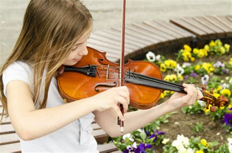 乐器,小的,小提琴,女孩,春天正版图片素材下载_ID:308227741 - Veer图库
