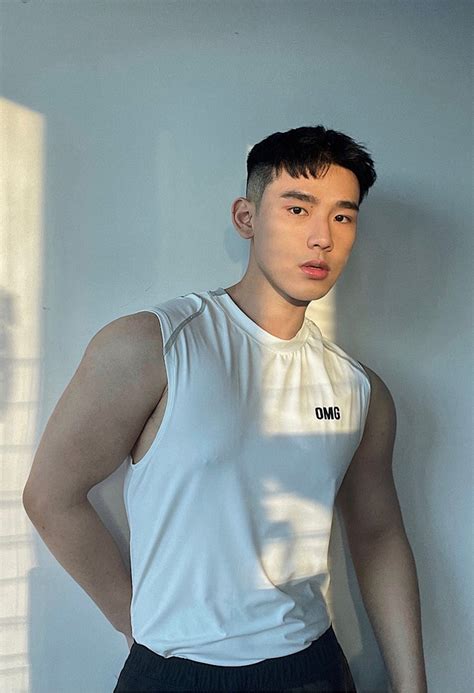 颜值一流的国产男模帅哥Jin锦城 帅哥发型 中国 肌肉宝宝