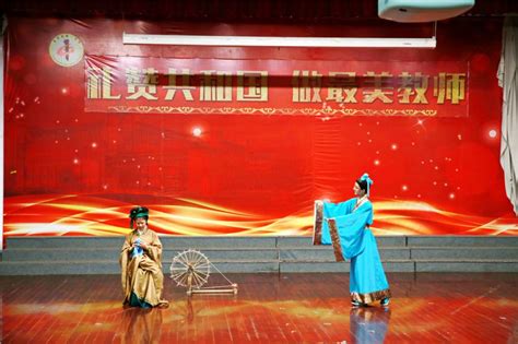 常州市一中艺术团赴京表演彩排中：道德传统教育《游子吟》